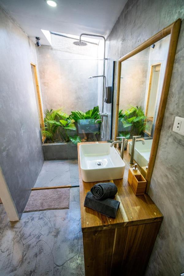 Palayan Villa - El Nido - Private Pool And 2 Buggy Cars Free เอลนิโด ภายนอก รูปภาพ